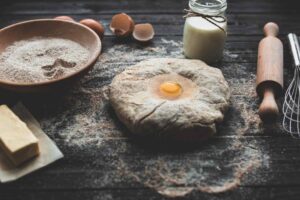 Quick Comparison Dough vs. Decoration Breakdown