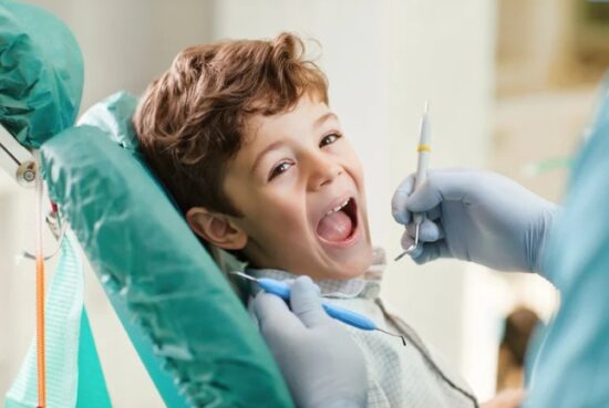Creating Healthy Smiles: Your Child’s First Dental Visit Explained