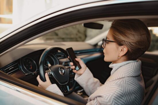 Safe Driving Habits Every Beginner Needs