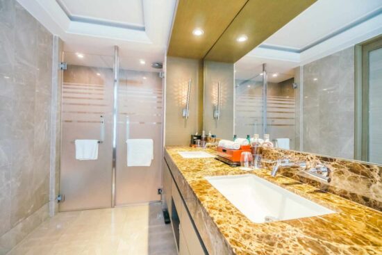 Low-Maintenance Wet Rooms and Curbless Showers